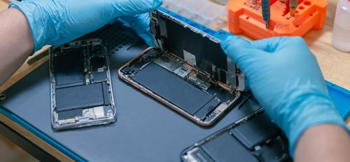 Can a Cracked Phone Screen Be Fixed? - Repair Cracked Smartphone Screen Cambridge